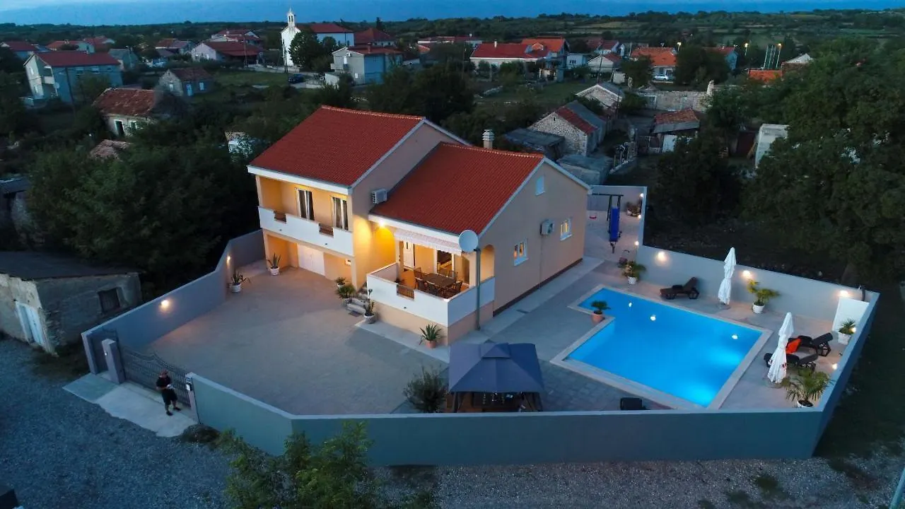 Villa Delmonicos Zadarvillas Brisevo Kroatien